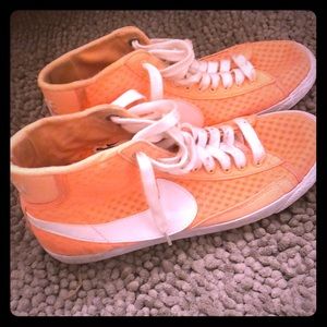 Nike Retro Hightops, Women’s size 9